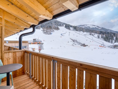 Hotels an der Piste - Ski-In Ski-Out - Kanzelhöhe - Standard Zimmer - COOEE alpin Hotel Bad Kleinkirchheim