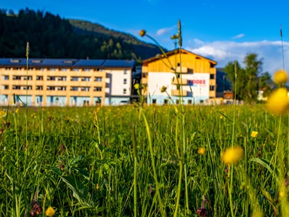 Hotels an der Piste - Sonnenterrasse - COOEE alpin Hotel Bad Kleinkirchheim