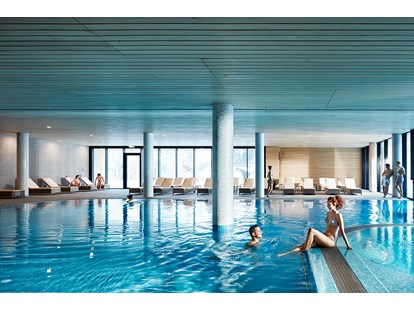 Hotels an der Piste - Hotel-Schwerpunkt: Skifahren & Kulinarik - Riefensberg - Schwimmbad mit Whirlpool und Außenbecken  - Hotel die Wälderin