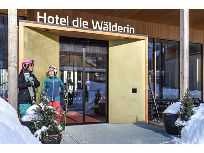 Hotels an der Piste - Skikurs direkt beim Hotel: für Kinder - Schneereich Damüls-Mellau - Außenbereich Winter - Hotel die Wälderin