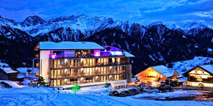 Hotels an der Piste - Pools: Infinity Pool - Fiss - Alps Lodge im Winter - Alps Lodge