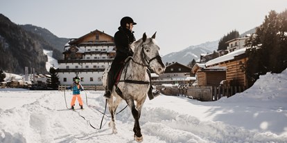 Hotels an der Piste - Skikurs direkt beim Hotel: für Kinder - Salzburg - Hotel Auhof