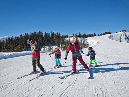 Hotels an der Piste - Skiservice: Skireparatur - Kaprun - Skigenuss für die ganze Familie in Saalbach Hinterglemm  - 4****S Hotel Hasenauer