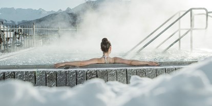 Hotels an der Piste - Skiservice: Skireparatur - Tirol - Sole-Outdoor-Pool - Schlosshotel Fiss