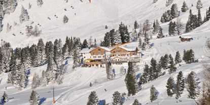 Hotels an der Piste - Skiservice: Skireparatur - Filzmoos (Filzmoos) - Aussenansicht Berghotel Sonnhof - Berghotel Sonnhof