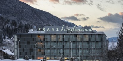 Hotels an der Piste - Pools: Infinity Pool - Kärnten - Außenansicht - Arena Franz Ferdinand Nassfeld