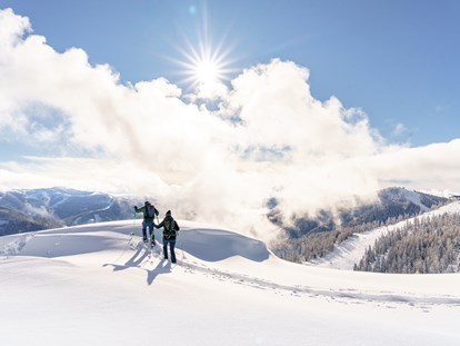 Hotels an der Piste - Hotel-Schwerpunkt: Skifahren & Therme - Österreich - Schneeschuhwanderungen - Hotel GUT Trattlerhof & Chalets****
