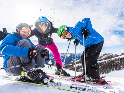 Hotels an der Piste - geführte Skitouren - Kärnten - Familien Skifahren in den Kärntner Nockbergen - Hotel GUT Trattlerhof & Chalets****