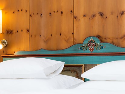 Hotels an der Piste - Skiservice: vorhanden - Kaprun - Zimmer/Suite Typ "Tradition" - Erstklassig & down to Earth - das bio-zertifizierte Gartenhotel Theresia****S 