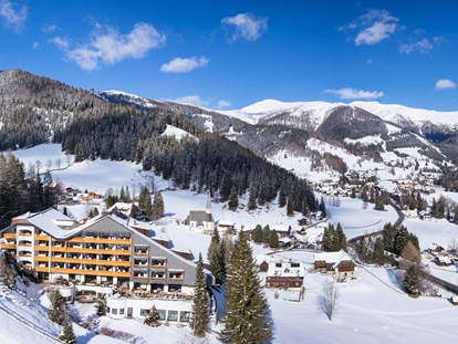 Hotels an der Piste - Hotel-Schwerpunkt: Skifahren & Wellness - Das Hotel St. Oswald hoch über Bad Kleinkirchheim - Hotel St. Oswald