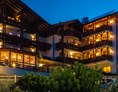 Skihotel: Bei Nacht - Hotel Alpenfrieden