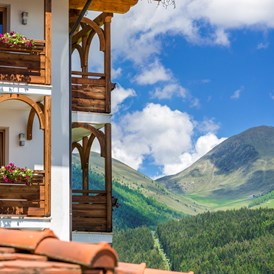 Skihotel: Blick auf den Gitschberg und ins Tal - Hotel Alpenfrieden