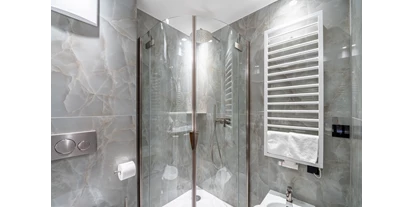 Hotels an der Piste - Skigebiet Gröden - Comfort Deluxe room - bathroom - Hotel Stella - My Dolomites Experience