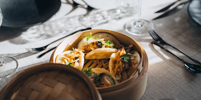 Hotels an der Piste - Skigebiet Pitztaler Gletscher und Rifflsee - Köstliche Bao Buns nach Mandarfner Hof Style - Boutique Hotel Mandarfner Hof