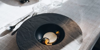Hotels an der Piste - Skigebiet Pitztaler Gletscher und Rifflsee - Dessert mit Mandarfner Hof Logo - Boutique Hotel Mandarfner Hof