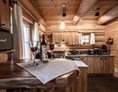 Skihotel: Voll ausgestattete Küche - Premium Chalets Maria Alm