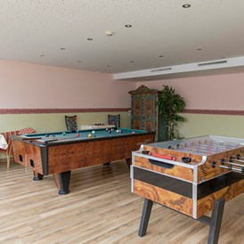 Skihotel: Spieleraum

Der Ort bei uns für eine gemütlichen und spaßigen Spieleabend oder Tag mit ihren liebsten.
 - Hotel Anemone