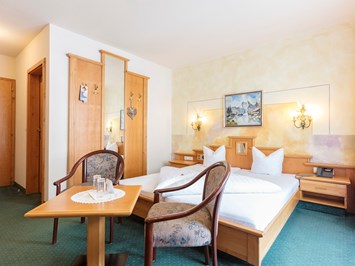 Hotel Andreas Hofer  Zimmerkategorien Komfortzimmer Edelweiß