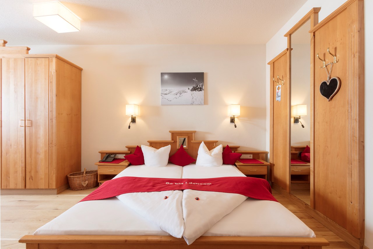 Hotel Andreas Hofer  Zimmerkategorien Komfortzimmer Alpenrose