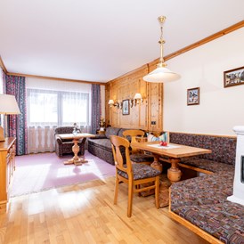 Skihotel: Wohnbereich Alpen Suite 50m² - Hotel Der Rindererhof