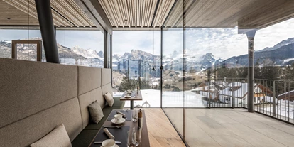 Hotels an der Piste - Skigebiet Gröden - Panorama - Frühstückslounge - Cendevaves Alpine Silence Hotel