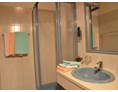 Skihotel: Badezimmer mit Dusche - Aparthotel Spitzer