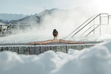 Skihotel: Sole-Outdoor-Pool - Schlosshotel Fiss