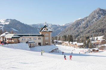 Skihotel: Skipass, Skiverleih und -service direkt am Hotel - Der Lärchenhof