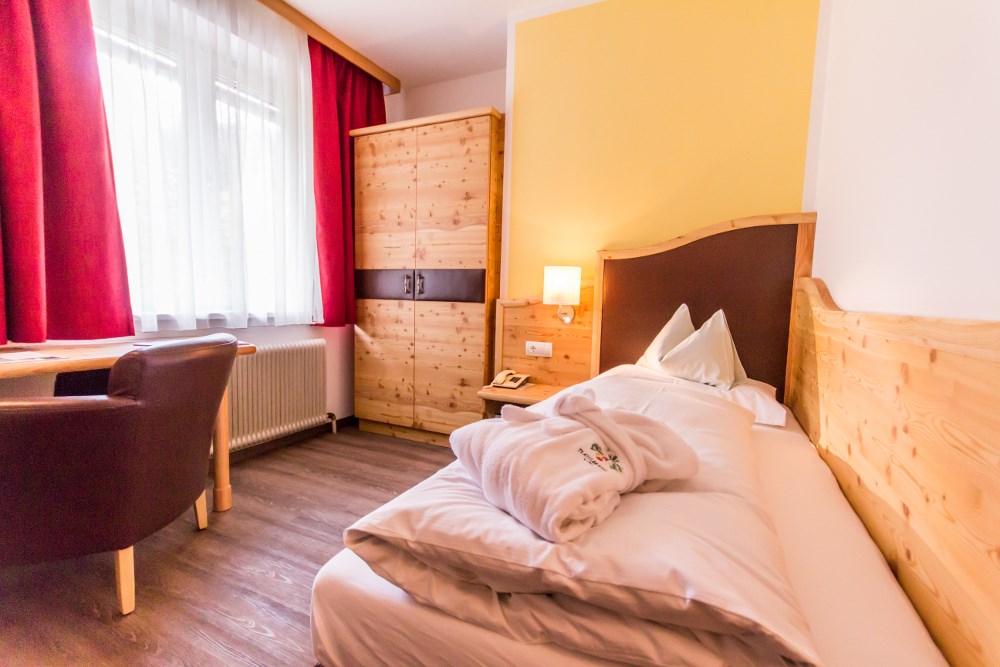 Hotel GUT Trattlerhof & Chalets**** Zimmerkategorien Economy Einzelzimmer