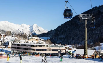 Frühlingsgefühle und Pistenspaß im Hotel Arlmont am Arlberg - pistenhotels.info