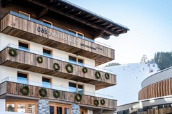 Skiurlaub direkt an der Piste … im Hotel Das Zwölferhaus in Hinterglemm - pistenhotels.info