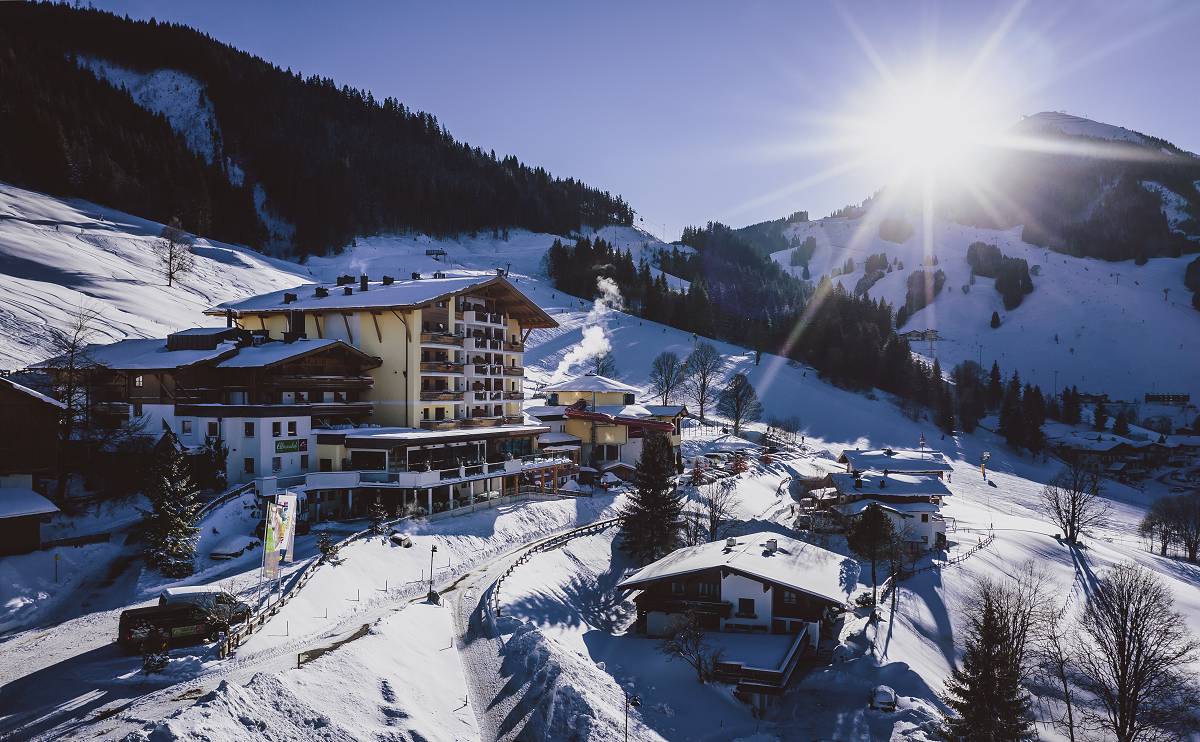 Familienresort Ellmauhof – mittendrin im Skicircus - pistenhotels.info