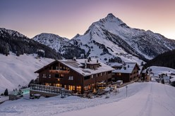 Exklusiver Skiurlaub im AlpenParks Hotel & Apartment Arlberg - pistenhotels.info