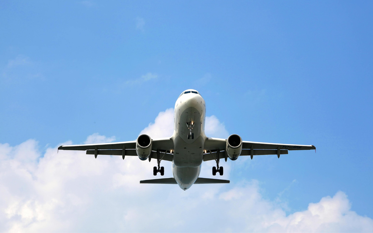 Anreise mit dem Flieger und der Transport der eigenen Skiausrüstung: Tipps und Tricks für Anreisende aus dem Norden Deutschlands - pistenhotels.info