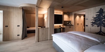Hotels an der Piste - Hotel-Schwerpunkt: Skifahren & Ruhe - Skiregion Alta Badia - Neue Zimmer mit 4 Betten - Hotel Cappella