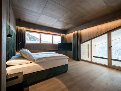 Hotels an der Piste - Hotel-Schwerpunkt: Skifahren & Familie - Wolkenstein/Gröden Südtirol - Neue Suiten mit Fensterfront - Hotel Cappella