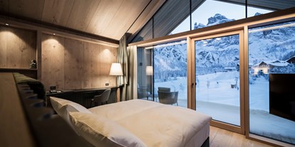 Hotels an der Piste - Ladestation Elektroauto - Skiregion Alta Badia - Neue Zimmer mit einzigartiger Fensterfront - Hotel Cappella