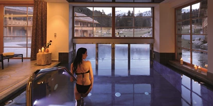 Hotels an der Piste - Wellnessbereich - Wolkenstein/Gröden Südtirol - Pool - Dolomites Living Hotel Tirler