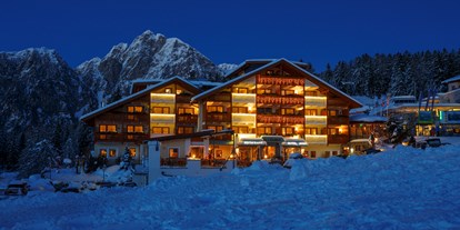 Hotels an der Piste - Preisniveau: günstig - Trentino-Südtirol - Falzeben bei Nacht - Wohlfühlhotel Falzeben
