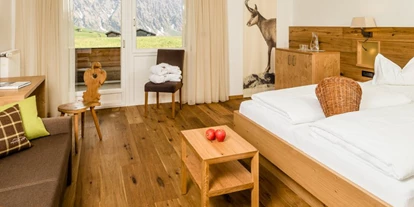 Hotels an der Piste - Pools: Innenpool - Wolkenstein/Gröden Südtirol - Zimmer "Schlern" - Alpenhotel Panorama