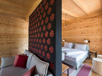 Hotels an der Piste - Preisniveau: gehoben - Trentino-Südtirol - Zirbensuite Top - Berghotel Sexten Dolomiten