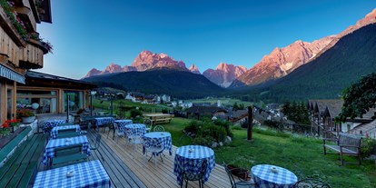 Hotels an der Piste - geführte Skitouren - Südtirol - Berghotel's Terasse am Morgen - Berghotel Sexten Dolomiten