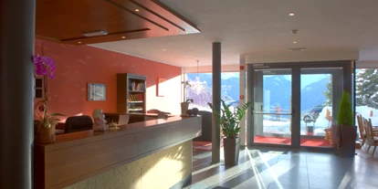 Hotels an der Piste - Pools: Innenpool - Wolkenstein/Gröden Südtirol - Rezeption - The Vista Hotel