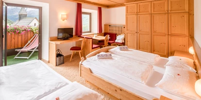 Hotels an der Piste - Parkplatz: kostenlos beim Hotel - Müstair - 3-4 Bett-Zimmer mit Balkon - Piccolo Hotel Gurschler