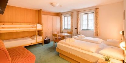 Hotels an der Piste - Verpflegung: Frühstück - Müstair - Vierbettzimmer Kurzhof - Piccolo Hotel Gurschler