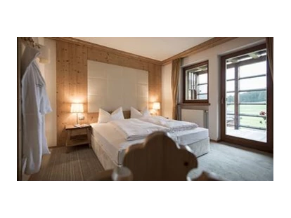 Hotels an der Piste - Verpflegung: Frühstück - Oberassling - Zimmer - Post Alpina - Family Mountain Chalets