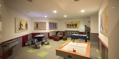 Hotels an der Piste - Kinderbetreuung - Spielzimmer - Post Alpina - Family Mountain Chalets