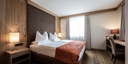 Hotels an der Piste - Pools: Innenpool - Skigebiet Gröden - Suite - Hotel ADLER DOLOMITI