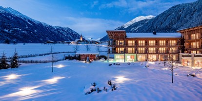 Hotels an der Piste - Skiraum: Skispinde - Hotel im Winter - Hotel Masl