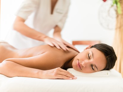 Hotels an der Piste - Wellnessbereich - Massage - Hotel Masl